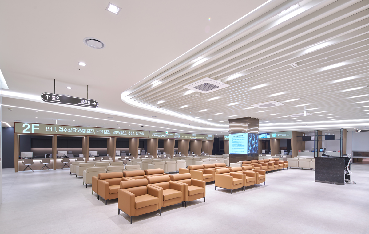 Incheon centre second-floor reception and waiting area
